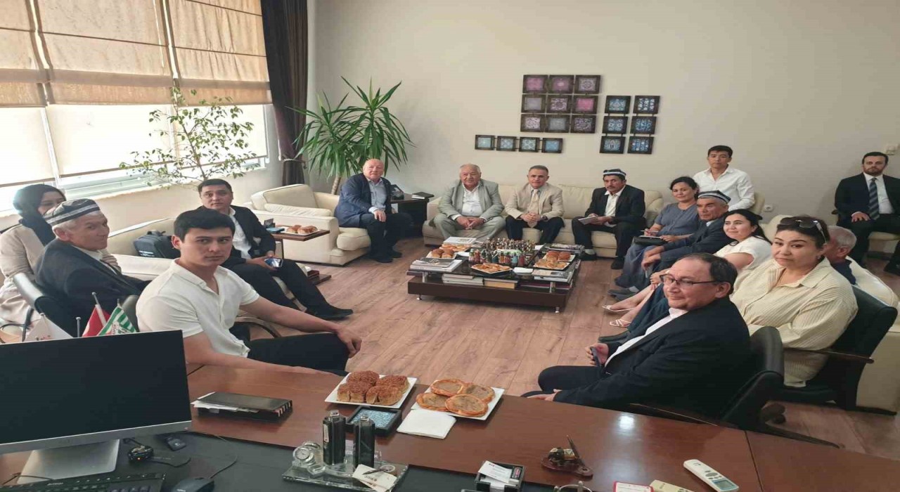 Özbek basın heyeti, Bursadaki gazetecilerle bir araya geldi