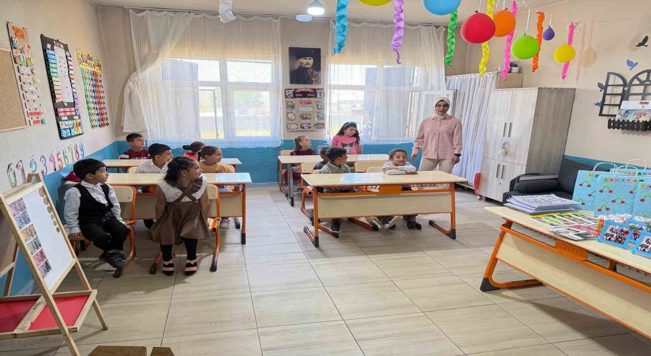 Patnosta 29 bin öğrenci karne sevinci yaşadı
