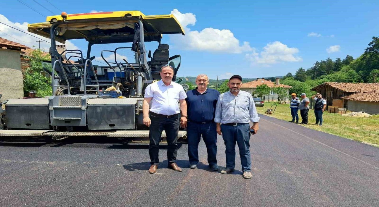 Pazaryerinde köy yolları sıcak asfaltla buluşuyor