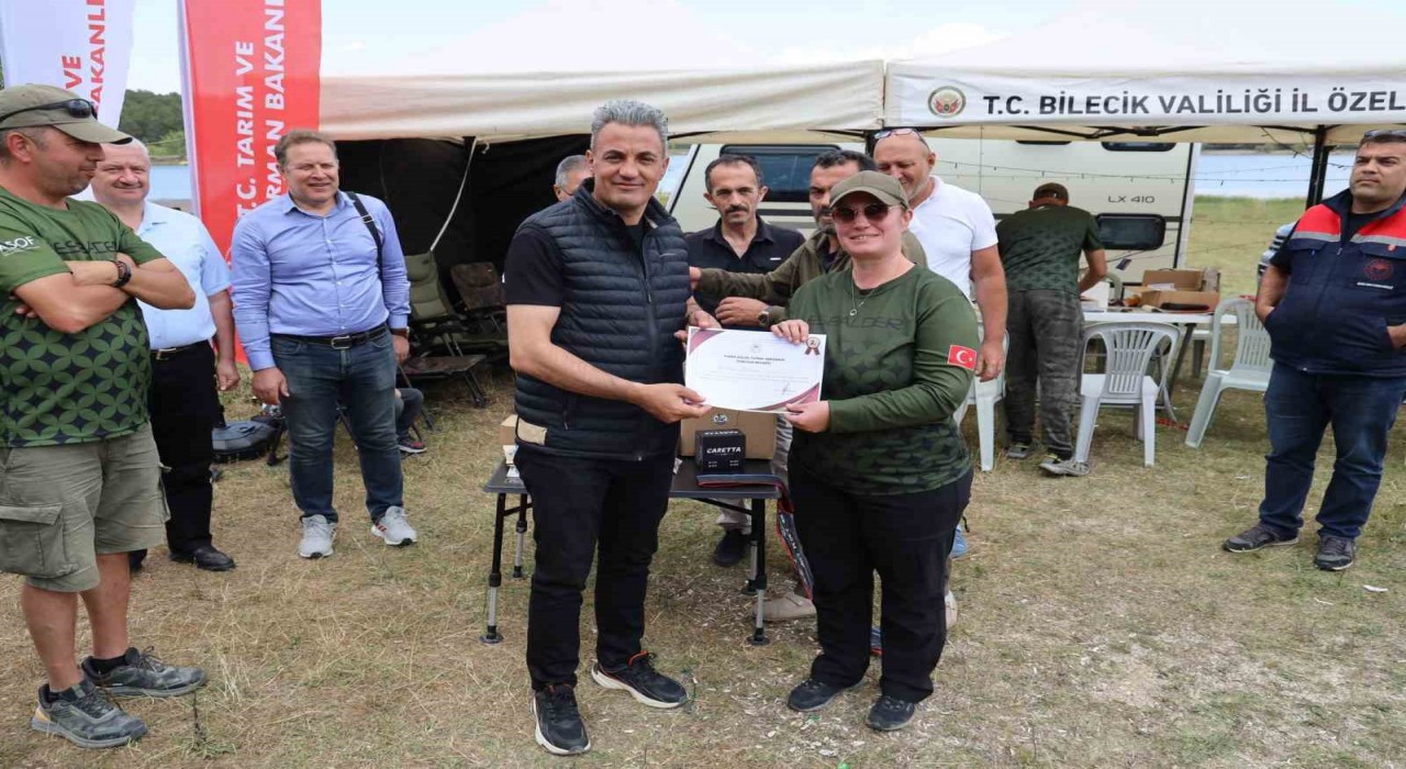 Pelitözü Gölparkta ‘Turna Balık Avı Yarışması düzenlendi