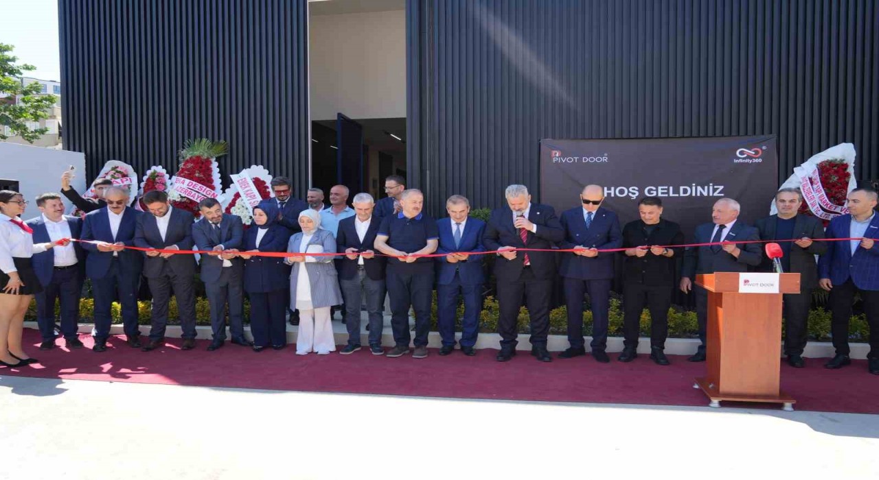 Pivot Doordan üçlü açılış: Fabrika, Ar-Ge ve mağazanın aynı anda açılışı gerçekleştirildi