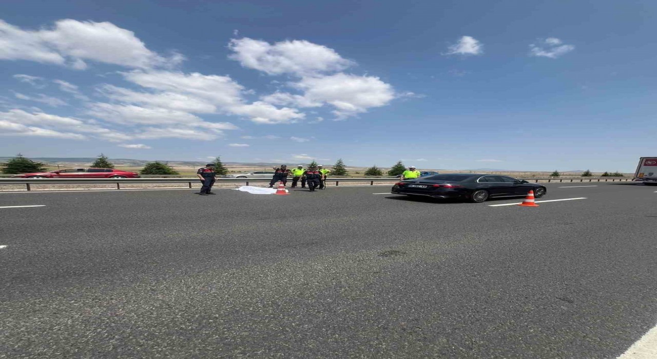 Polatlı otobanda otobüsün çarptığı yaya hayatını kaybetti