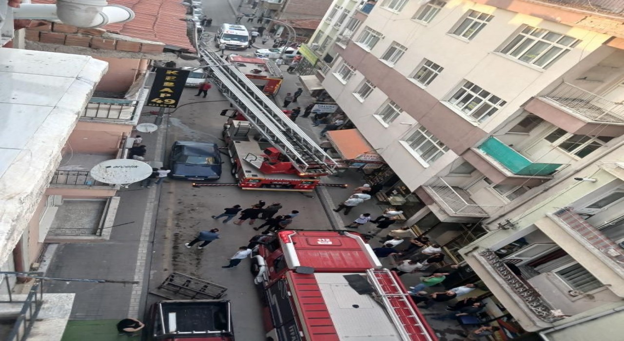 Polatlıda bina yangını: Mahsur kalanlar kurtarıldı
