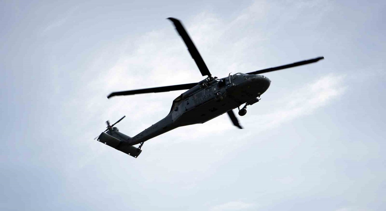 Polonya, ABDden 32 adet Black Hawk helikopteri satın alma planını erteledi