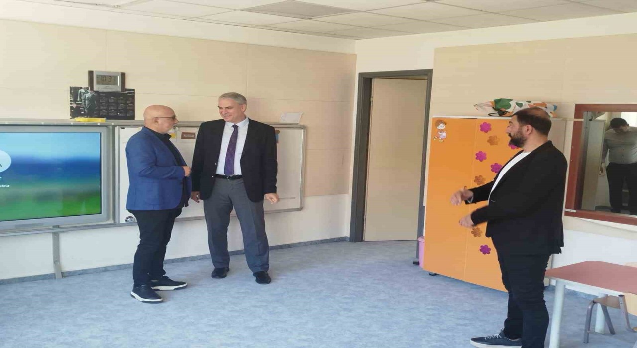Rektör Yardımcısı Erdemirden Engelliler Araştırma Enstitüsüne ziyaret