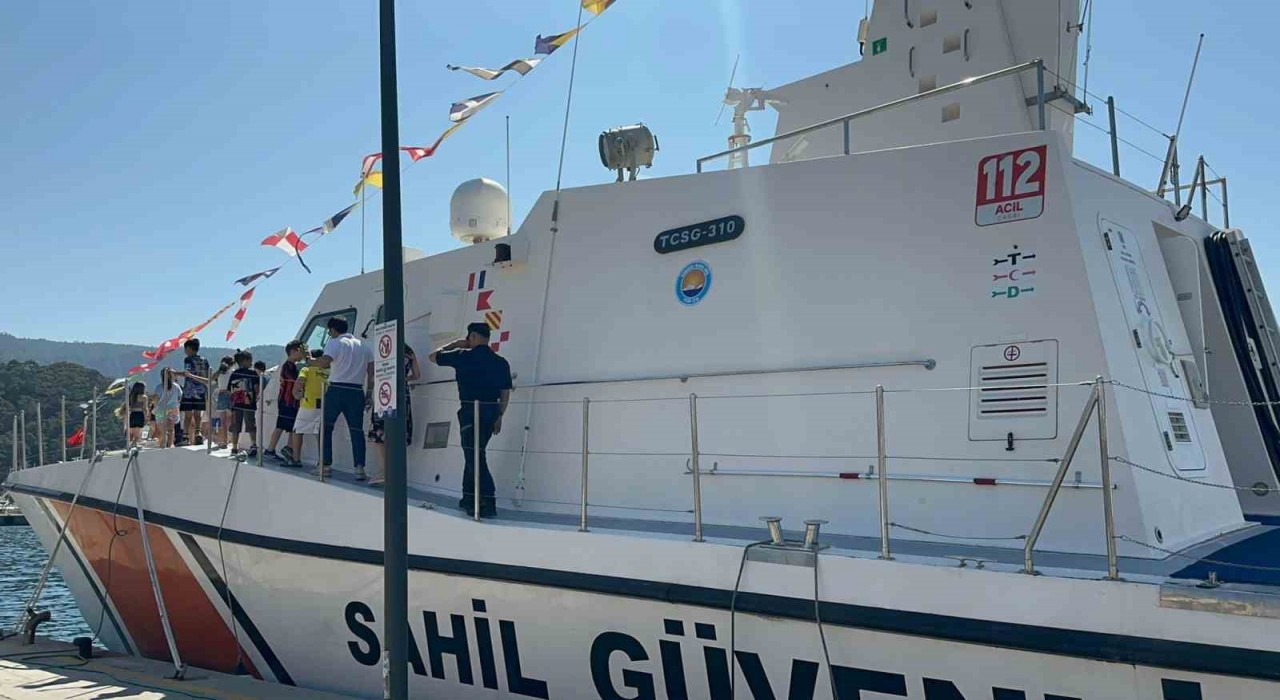Sahil Güvenlik Botu Marmariste halkın ziyaretine açıldı