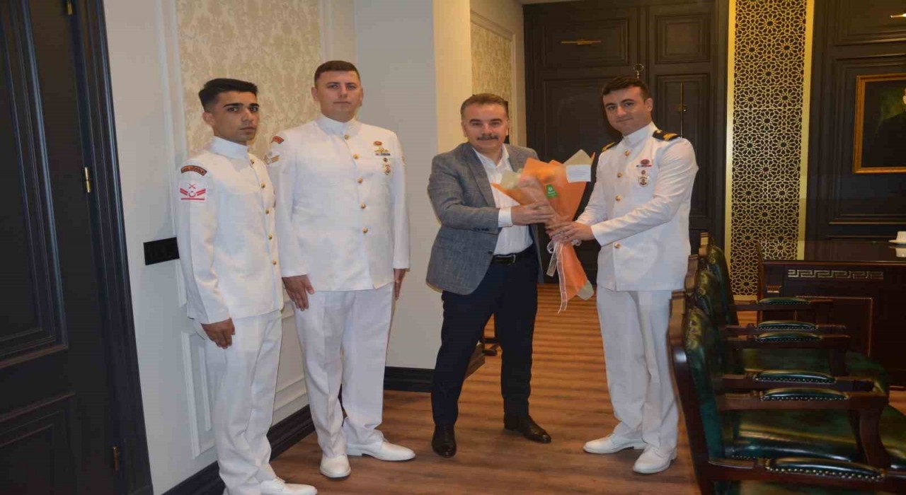 Sahil Güvenlik Komutanlığından Kaymakam Odabaşa kutlama ziyareti