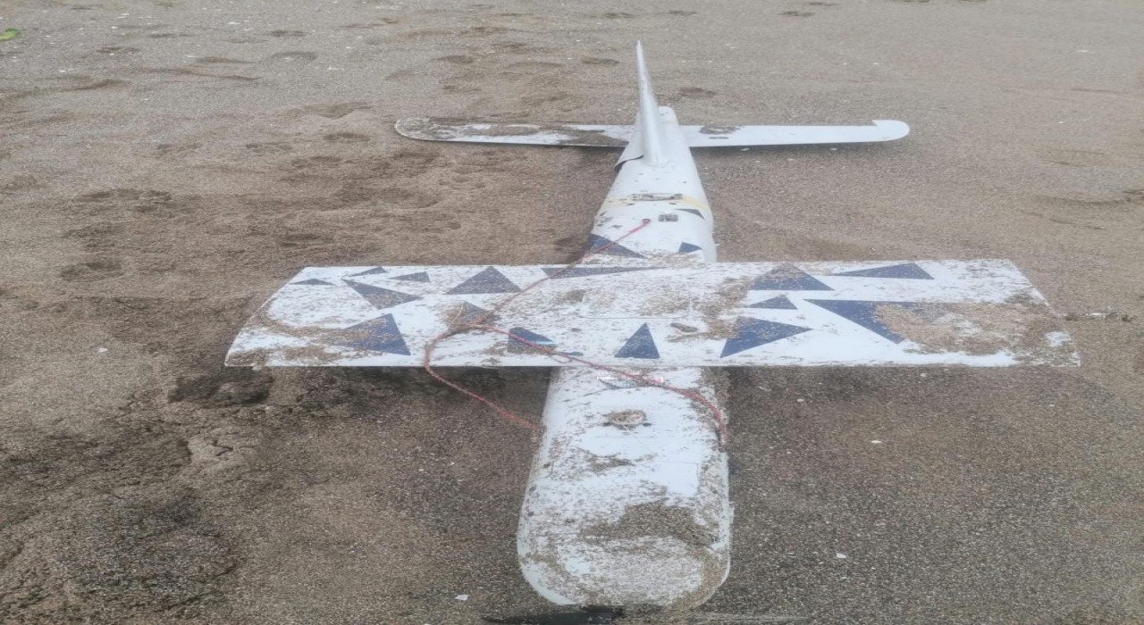 Sahile balık değil, savaş bölgesinde kullanıldığı düşünülen hava aracı vurdu