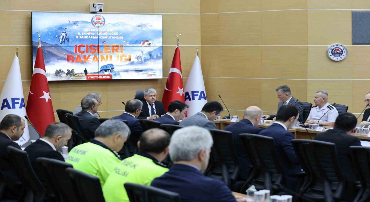 Sakaryada asayiş toplantısı: Bayram tedbirleri masaya yatırıldı