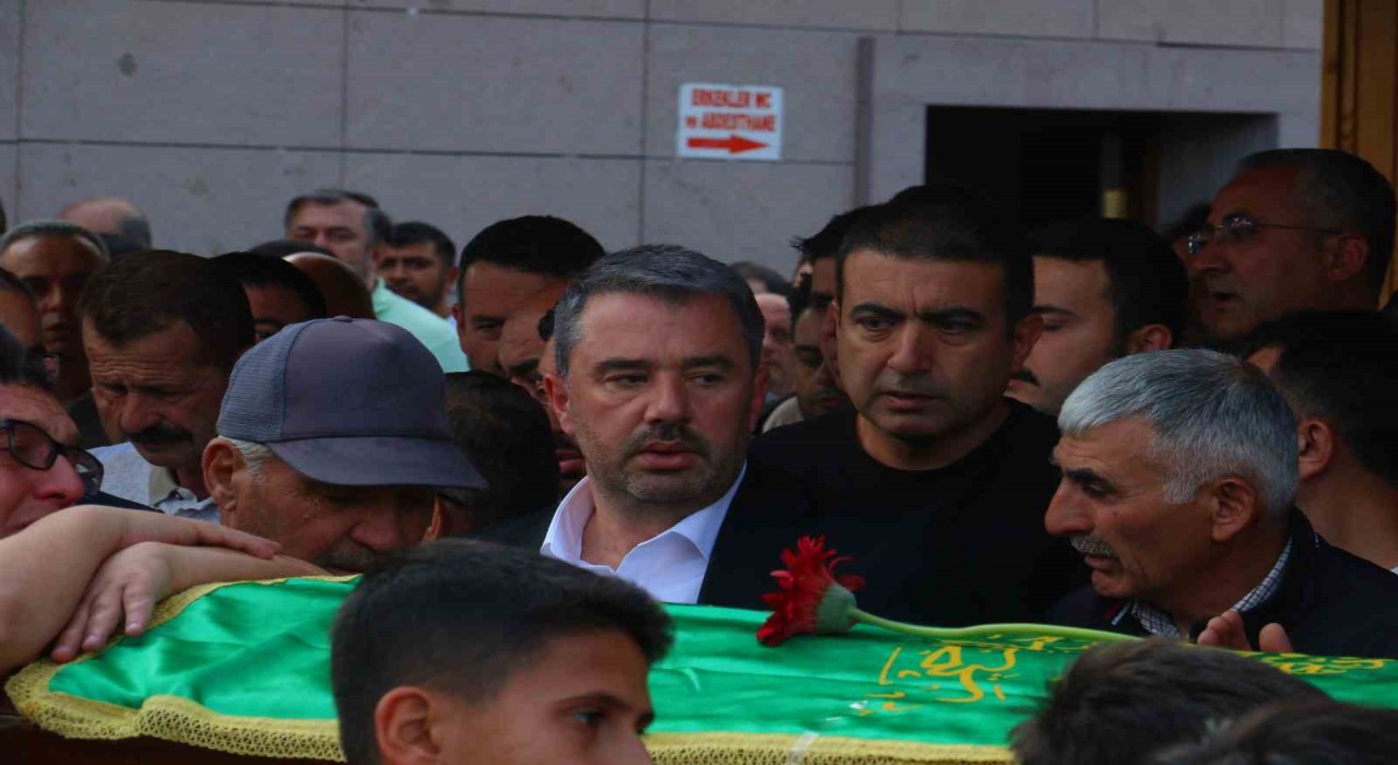 Salda Gölünde boğulan baba-oğul Ankarada defnedildi