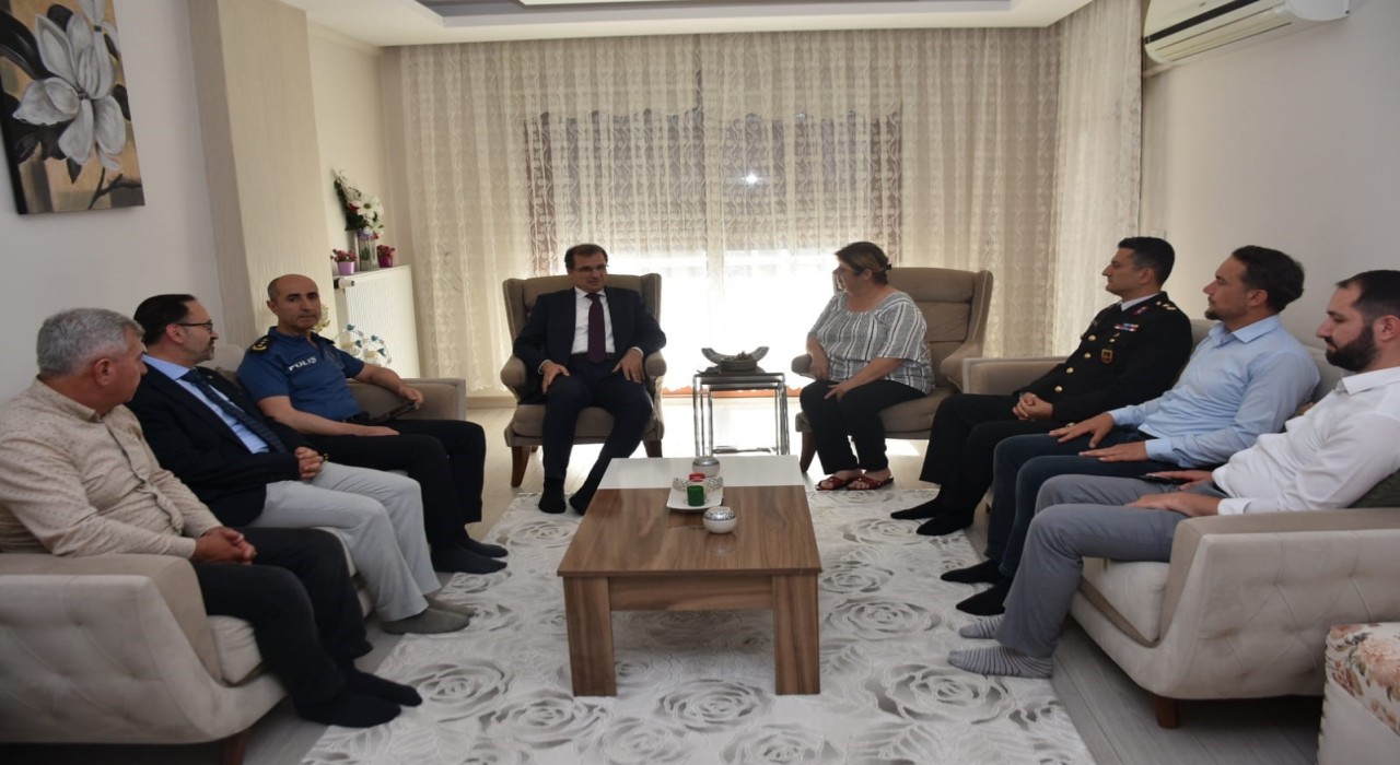 Salihlide şehit aileleri Kurban Bayramında unutulmadı