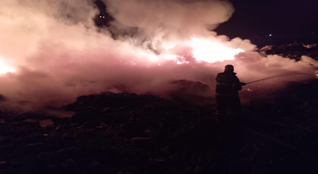 Samandağda çöplük yangını