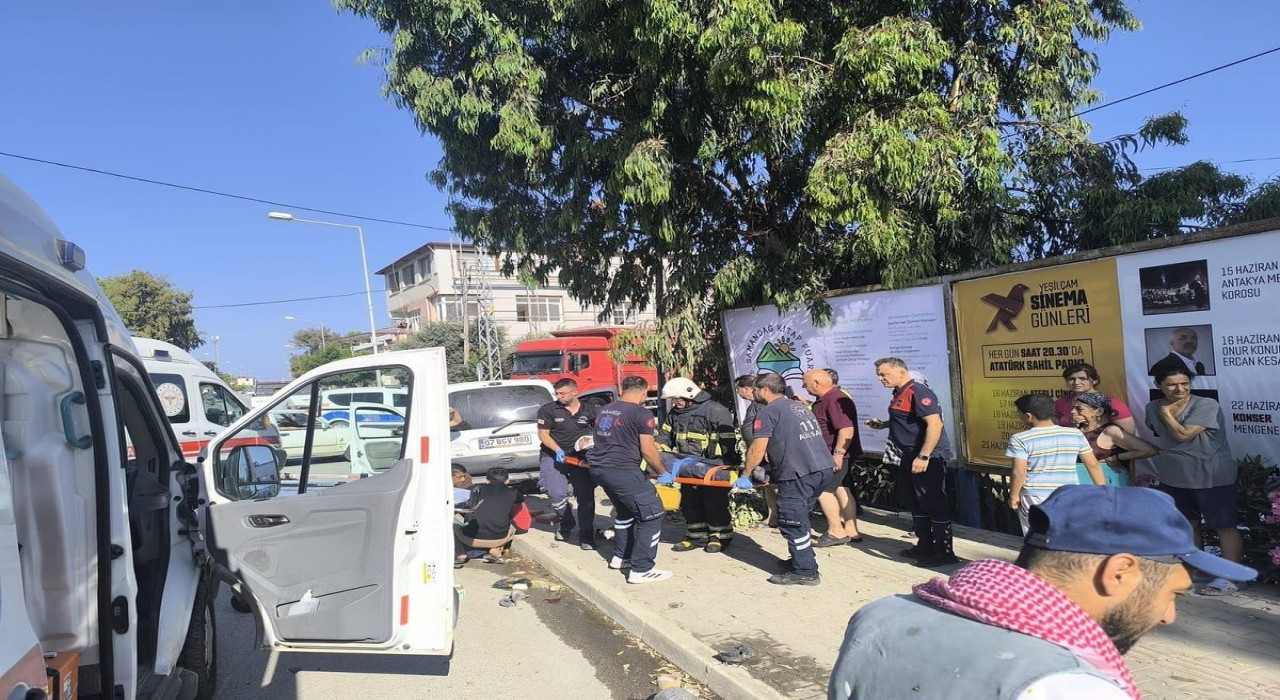 Samandağda trafik kazası: 5 yaralı