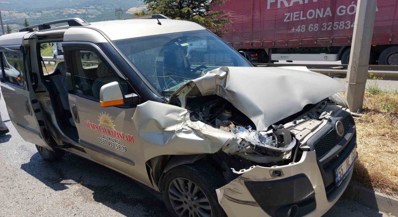 Samsunda 4 araçlı zincirleme trafik kazası: 1 yaralı