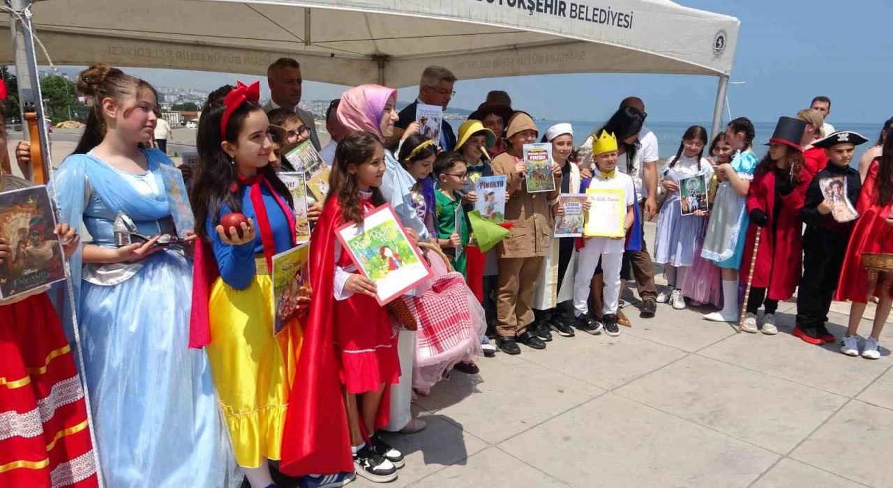 Samsunda renkli bilim fuarı: Roket uçurdular, projelerini sergilediler