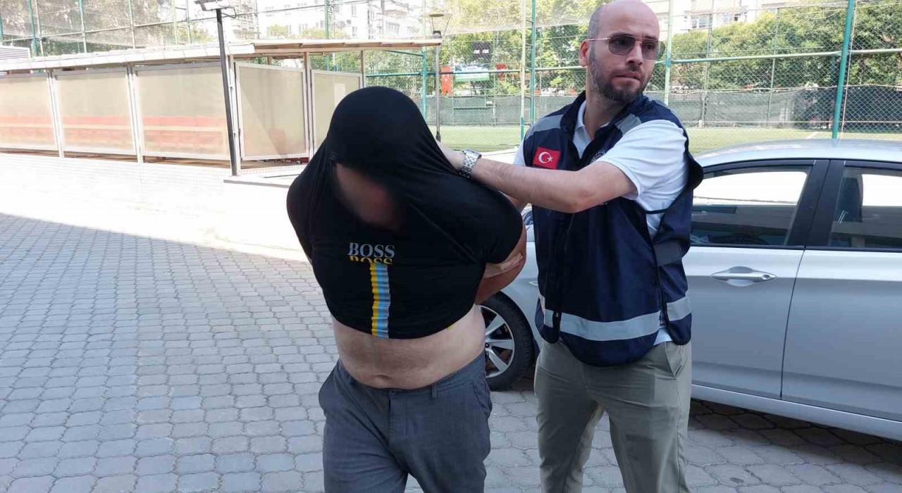 Samsunda sitenin bahçesinden piknik masası çalan şahıs tutuklandı