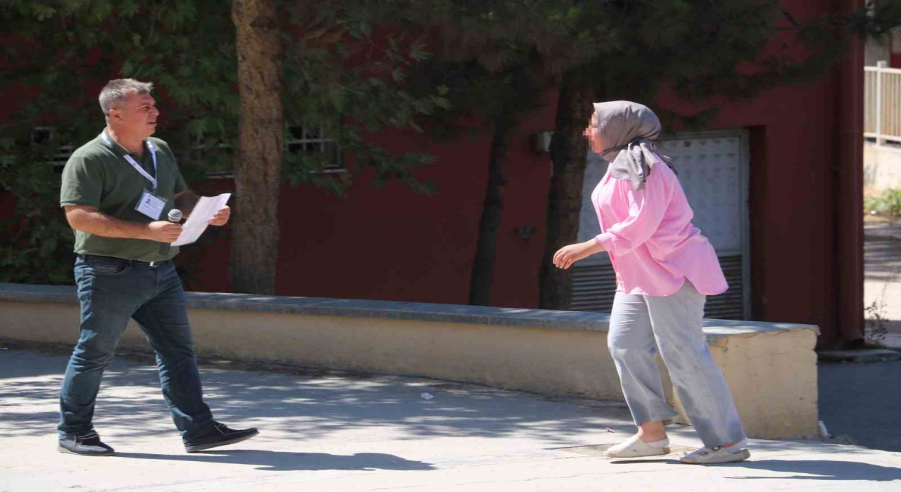 Şanlıurfada kimliğini unutan öğrenci önce ağladı, sonra bayıldı, son anda sınava yetişti