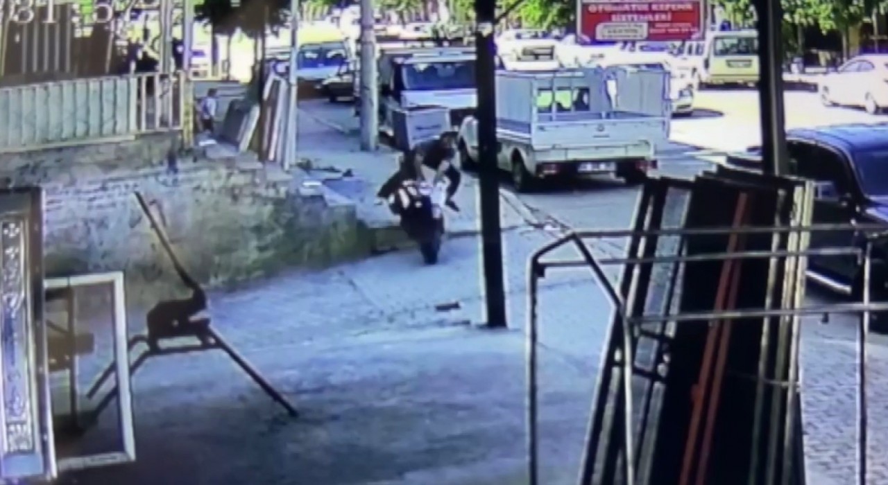 Şanlıurfada motosiklet kazasında facianın eşiğinden dönüldü