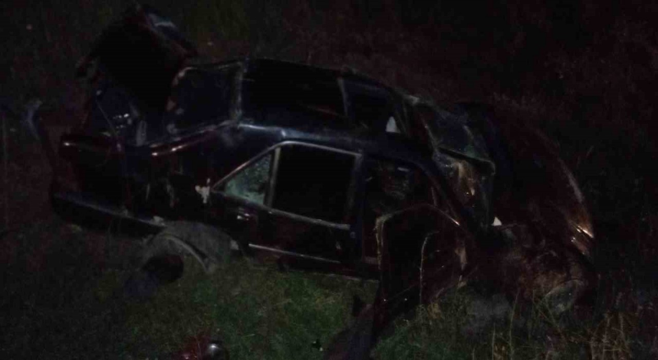 Şarampole devrilen Mercedes kağıt gibi ezildi