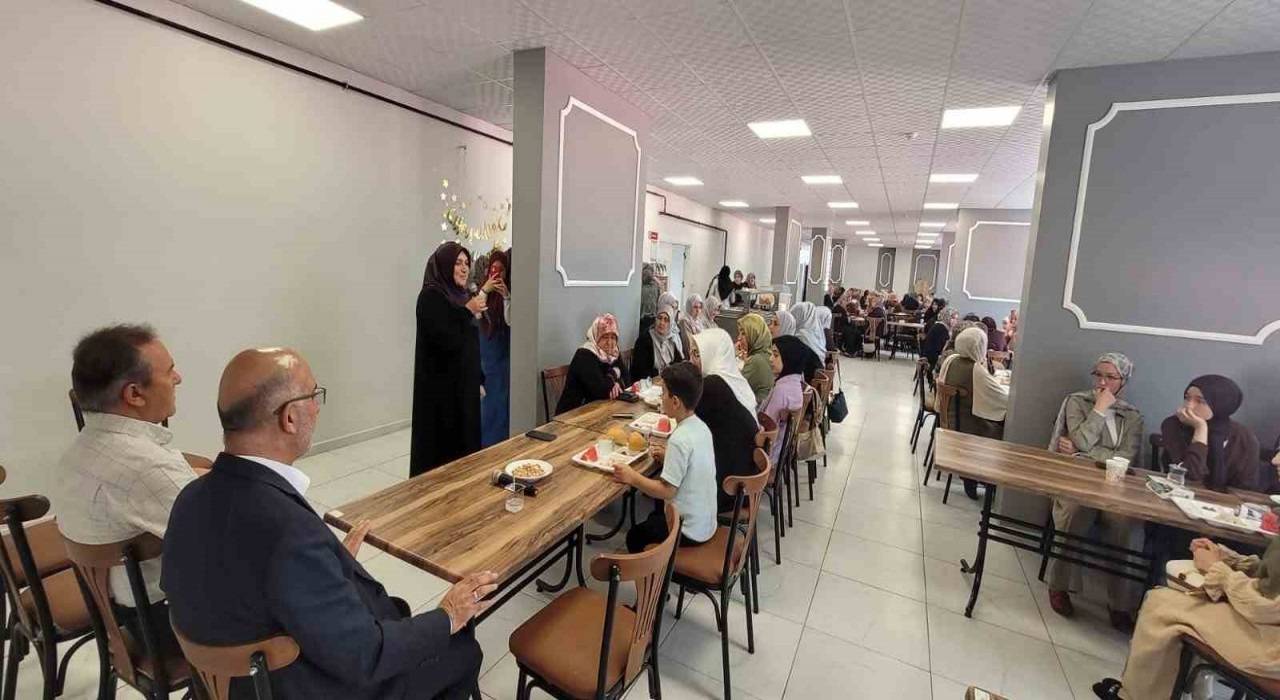 Sarıkız Hafızlık Kuran Kursu mezunları buluştu