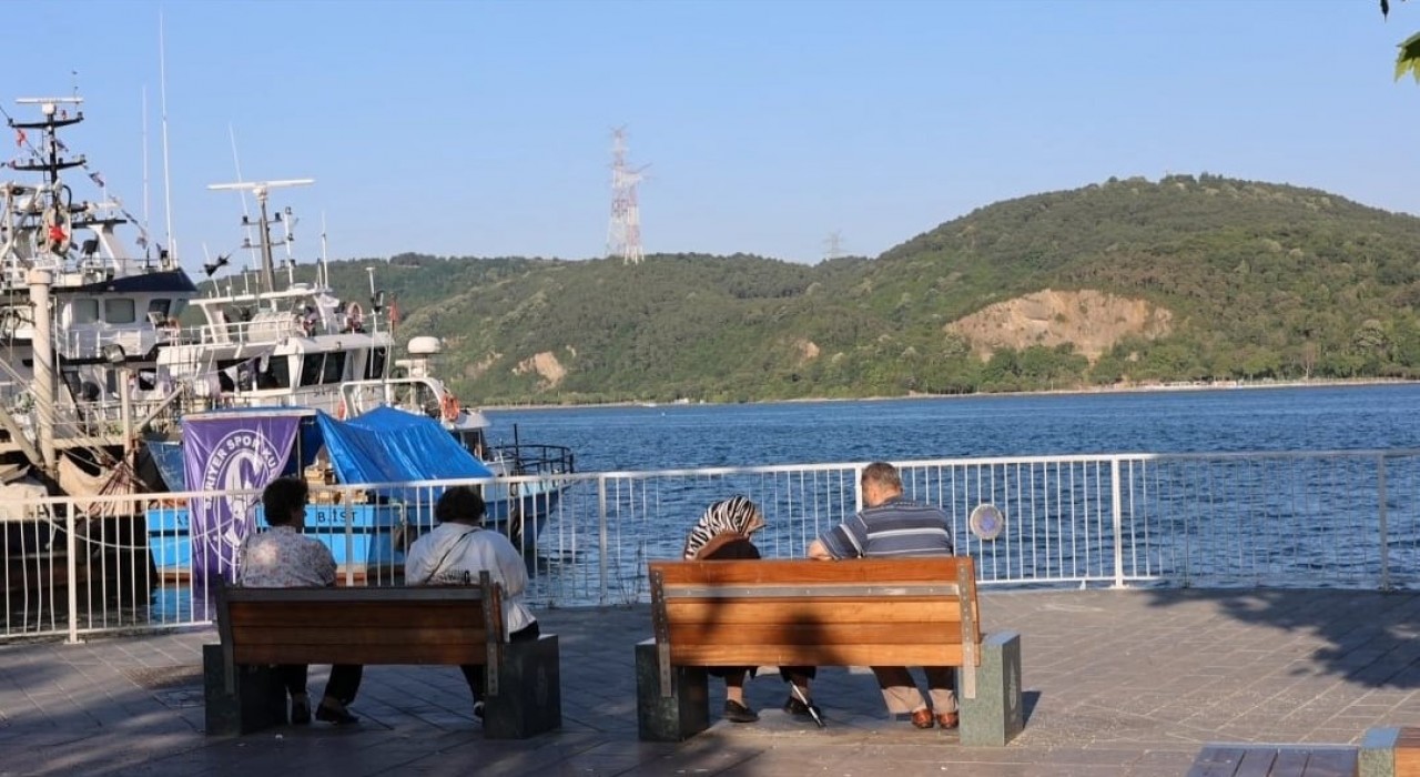 Sarıyerde denizden gelen kötü koku vatandaşları rahatsız ediyor
