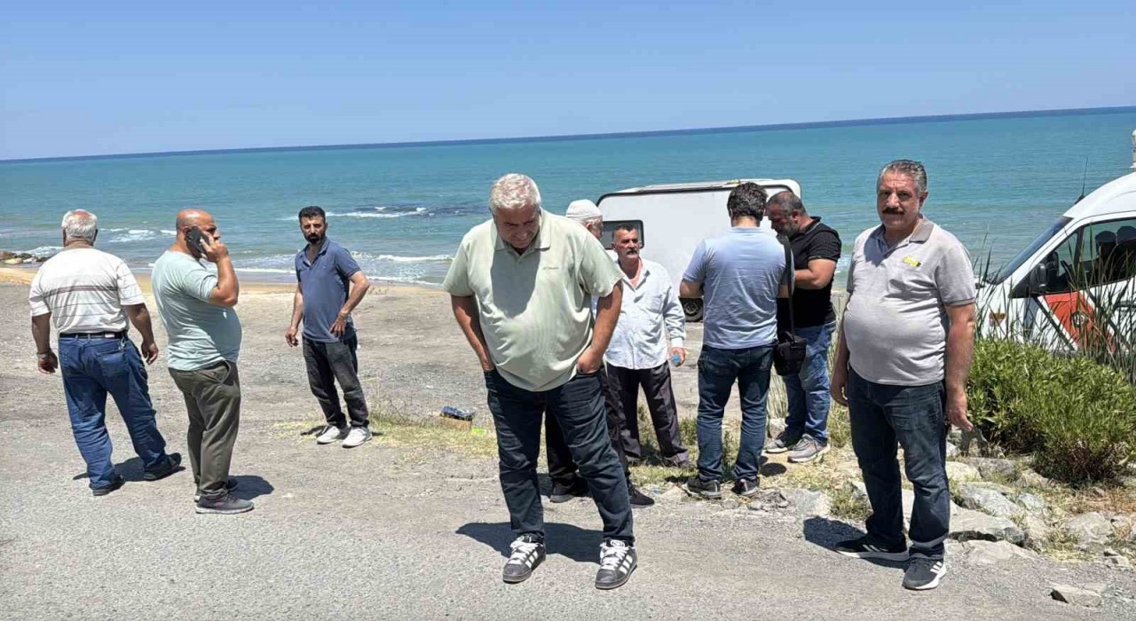 Sarıyerde denize giren 2 genci arama çalışmaları sürüyor