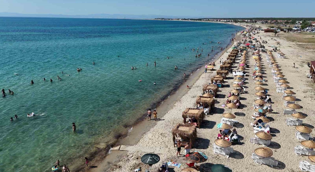 Saros Körfezi sahillerine Kurban Bayramında tatilci akını