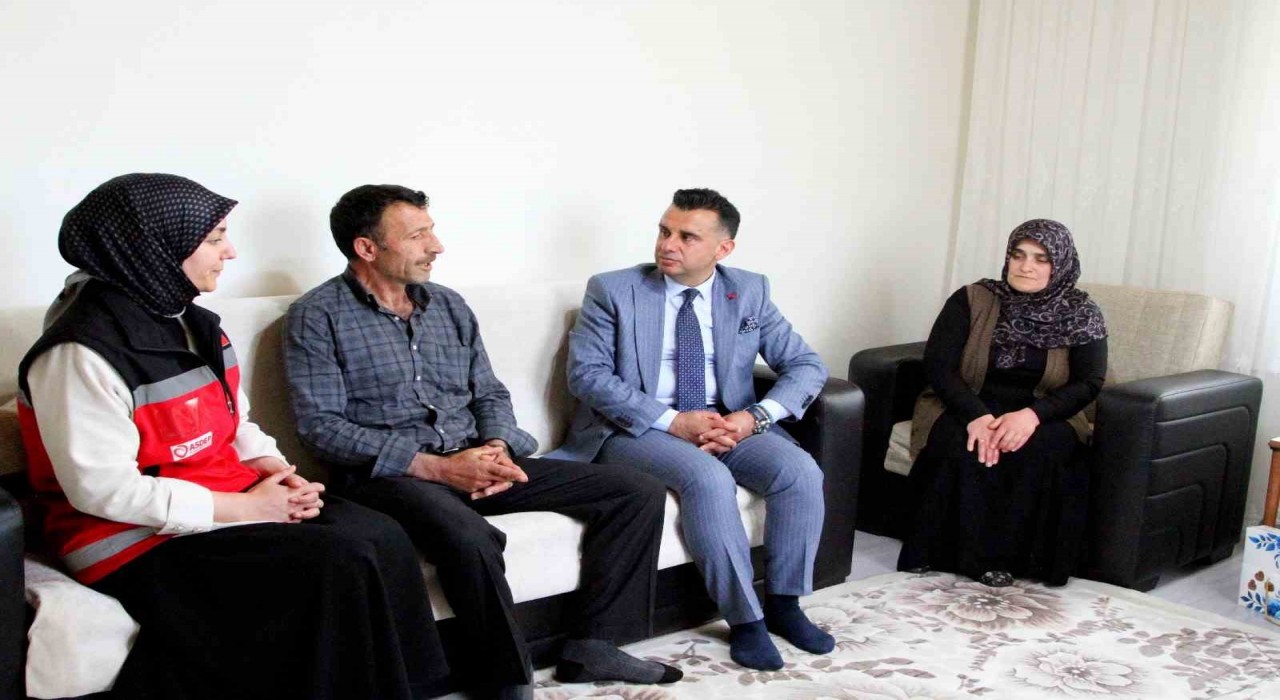 Şehit babalarına ve gazilere babalar günü vefası