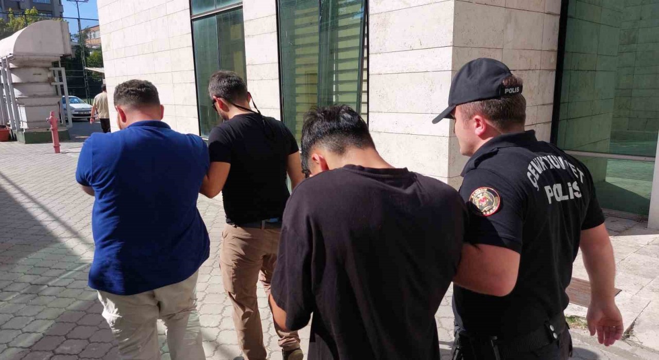 Siber polisinden müstehcenlik operasyonu: 42 gözaltı