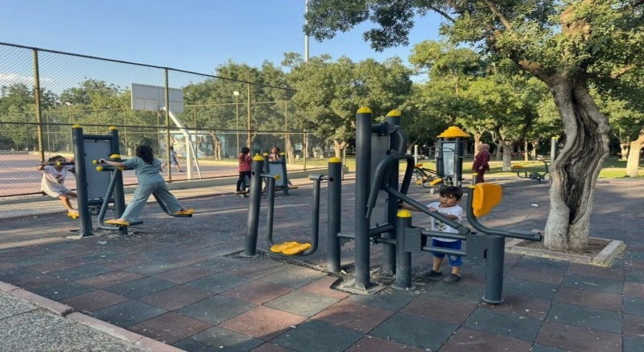 Siirtte 7 yaşındaki çocuk, parmağını parktaki spor aletine sıkıştırdı