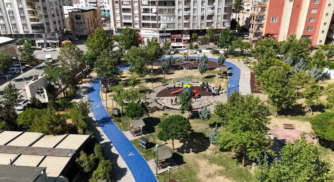 Siirtte parklar yenileniyor