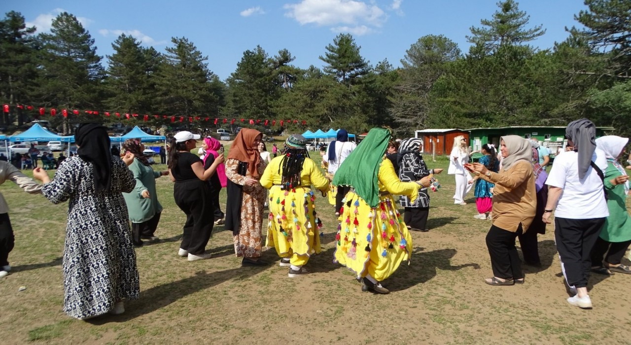 Simav Gölcük Yaylasındaki Yörük Şenliği ilgi gördü