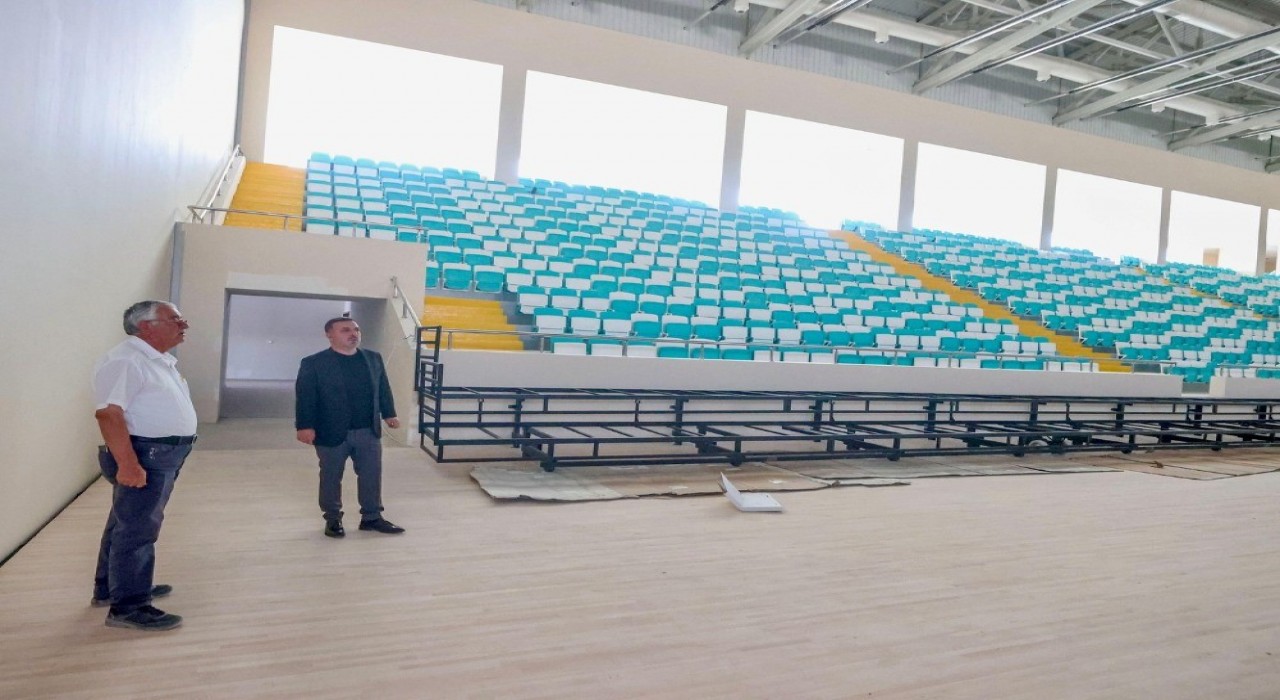 Sincanda Şahintepesi Spor Kompleksinin yapımı sürüyor