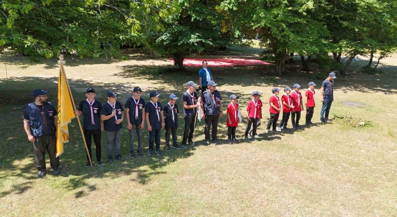 Sinopta izcilik kampı bayrak töreni
