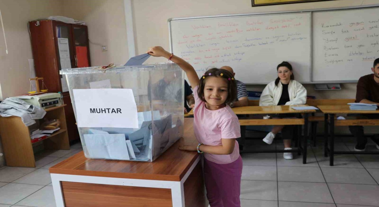 Sivasta muhtarlık için yeniden sandığa gidildi