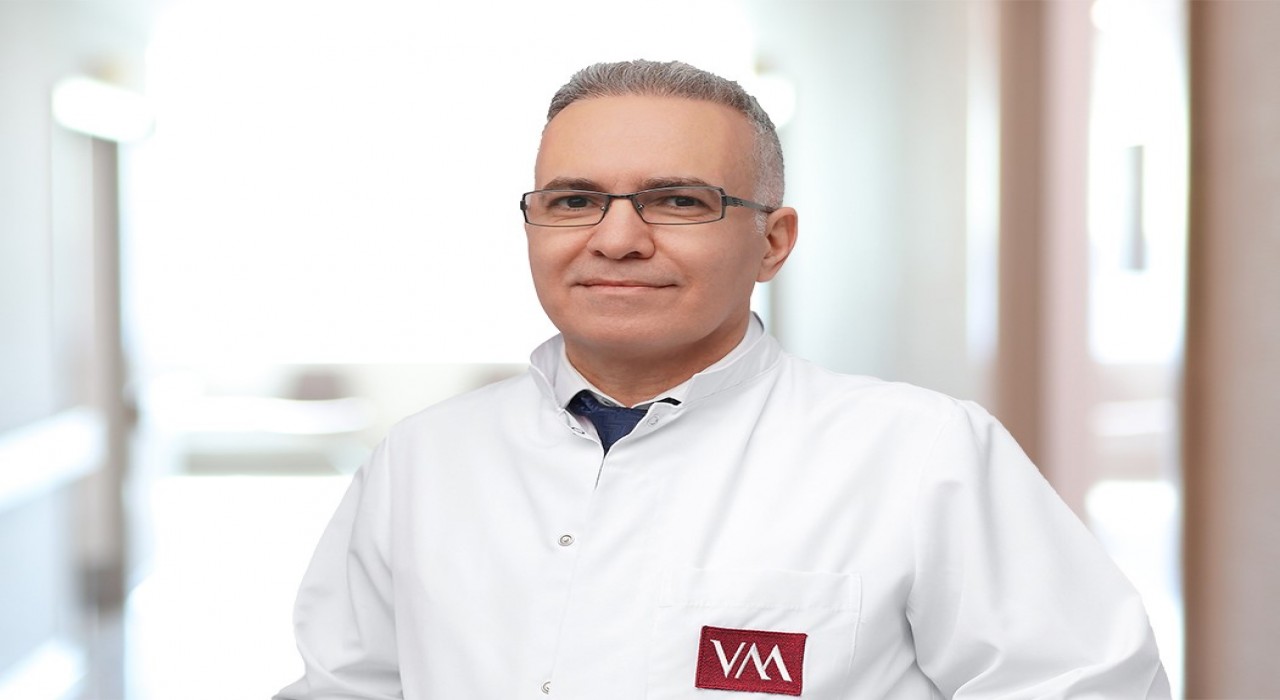 Skolyozun çocuklukta fark edilmesi tedavide kritik önem taşıyor