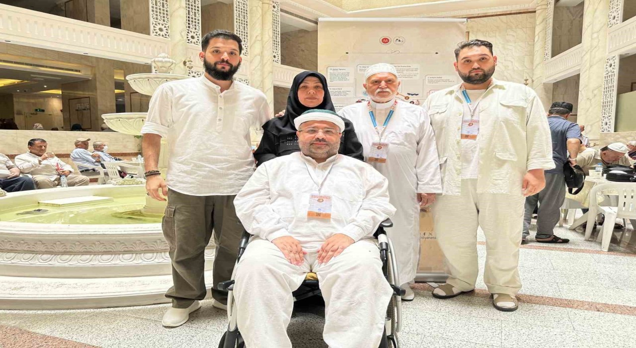 SMA hastası gencin hastalığı hac vazifesine engel olmadı