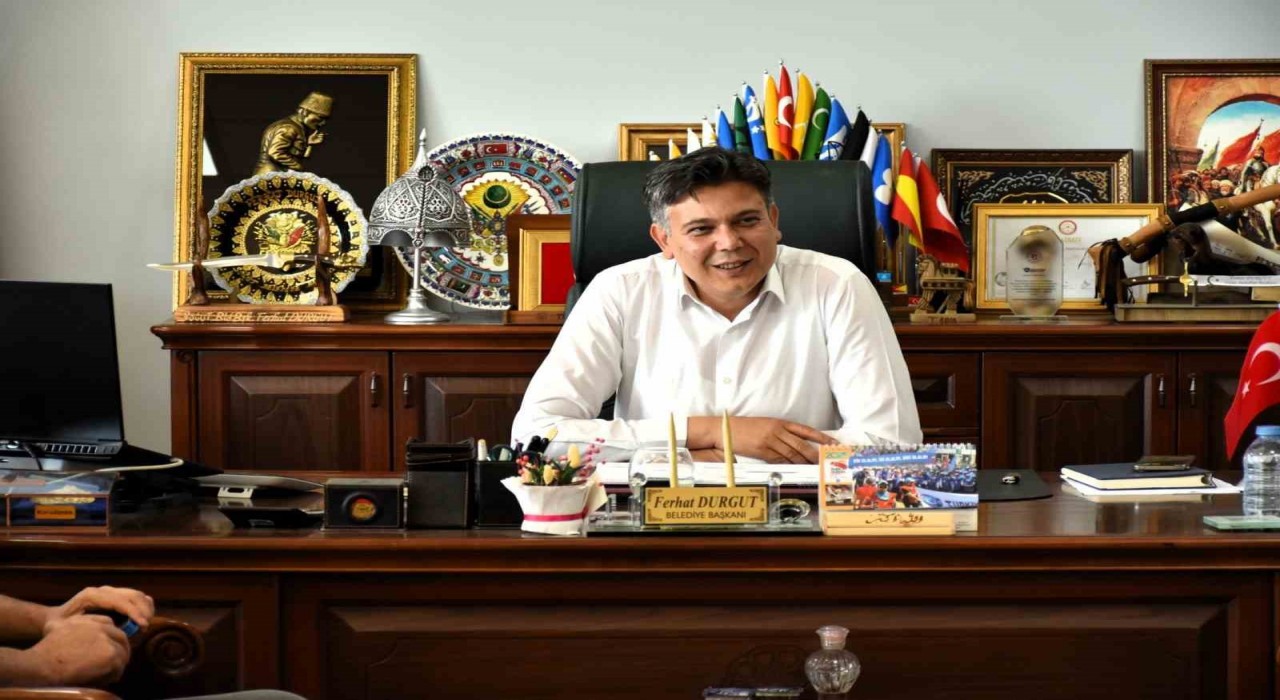 Söğüt Belediye Başkanı Durguttan çocuklara müjde