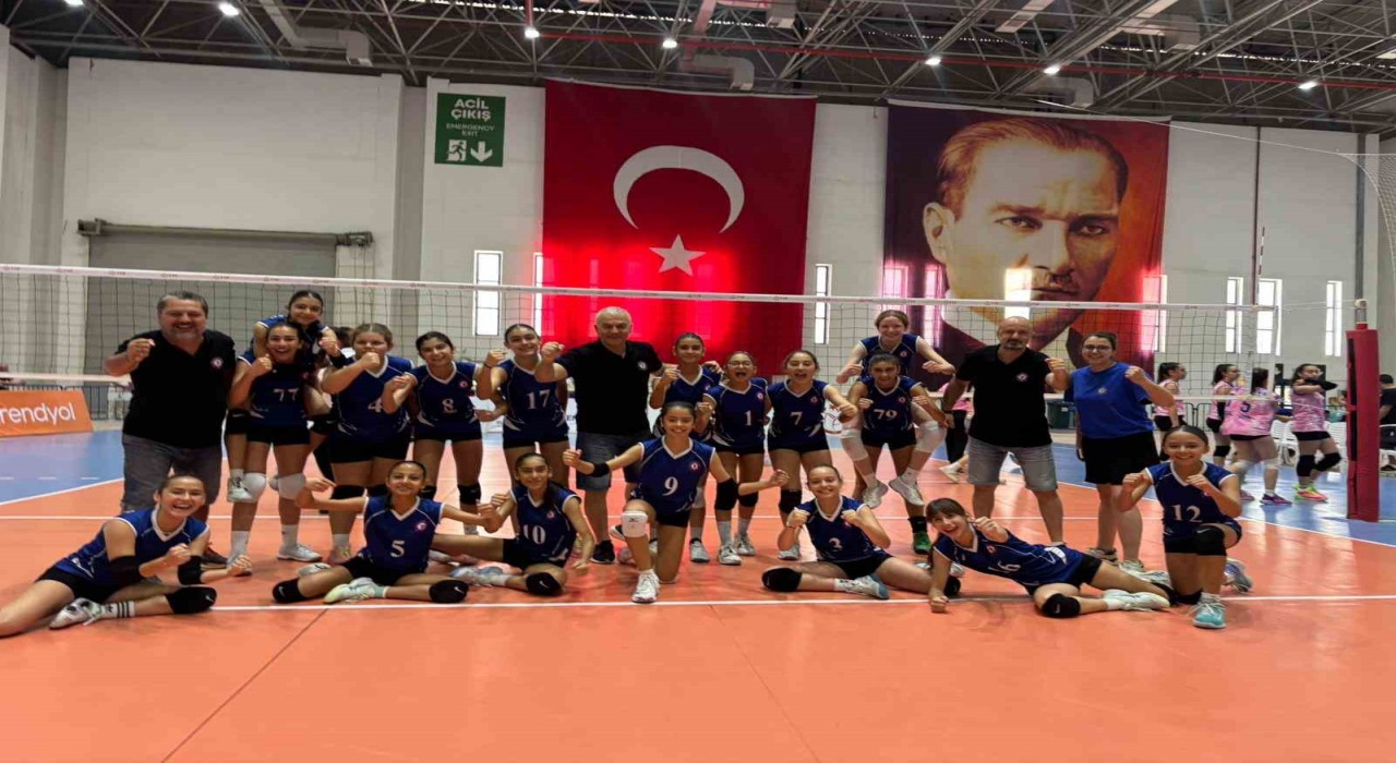 Söke Belediye Saldos Voleybol Midi Takım son 16ya kaldı