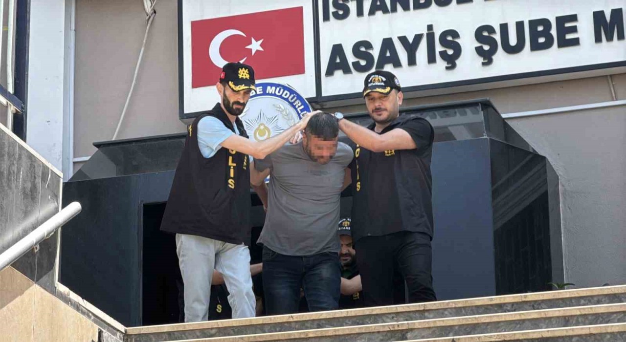 Sultangazide kahvehanede silahını gösterdi, kalbinden vuruldu: 2 şüpheli yakalandı