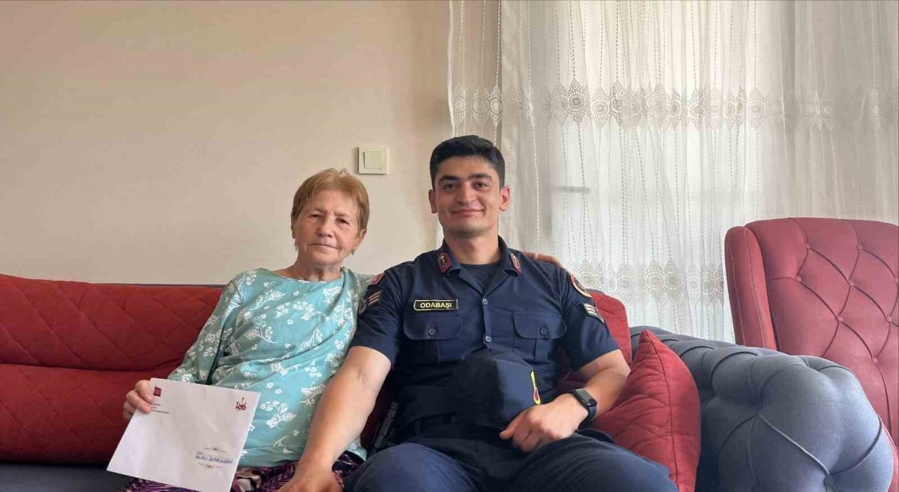 Sultanhisarda jandarma ekipleri şehit ailelerini bayramda unutmadı