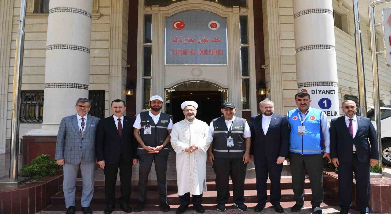 Suudi Arabistan Hac ve Umre Bakanı er-Rabiadan  Diyanet İşleri Başkanı Erbaşa ziyaret