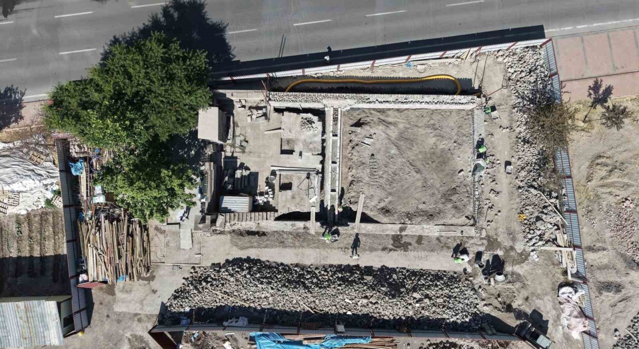 Tarihi Tasmakıran Caminde restorasyon başladı