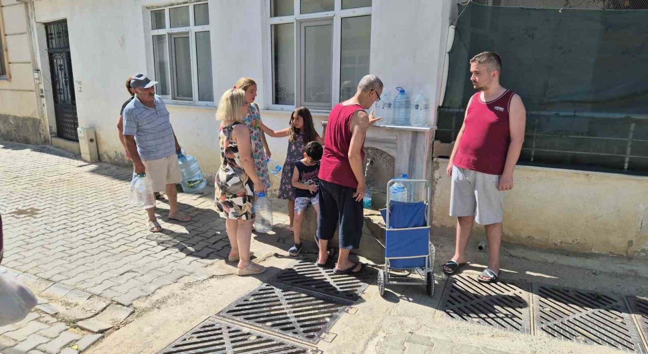 Tekirdağda tatil beldesinde susuzluk isyanı: Tuvalete bile gidemiyoruz!