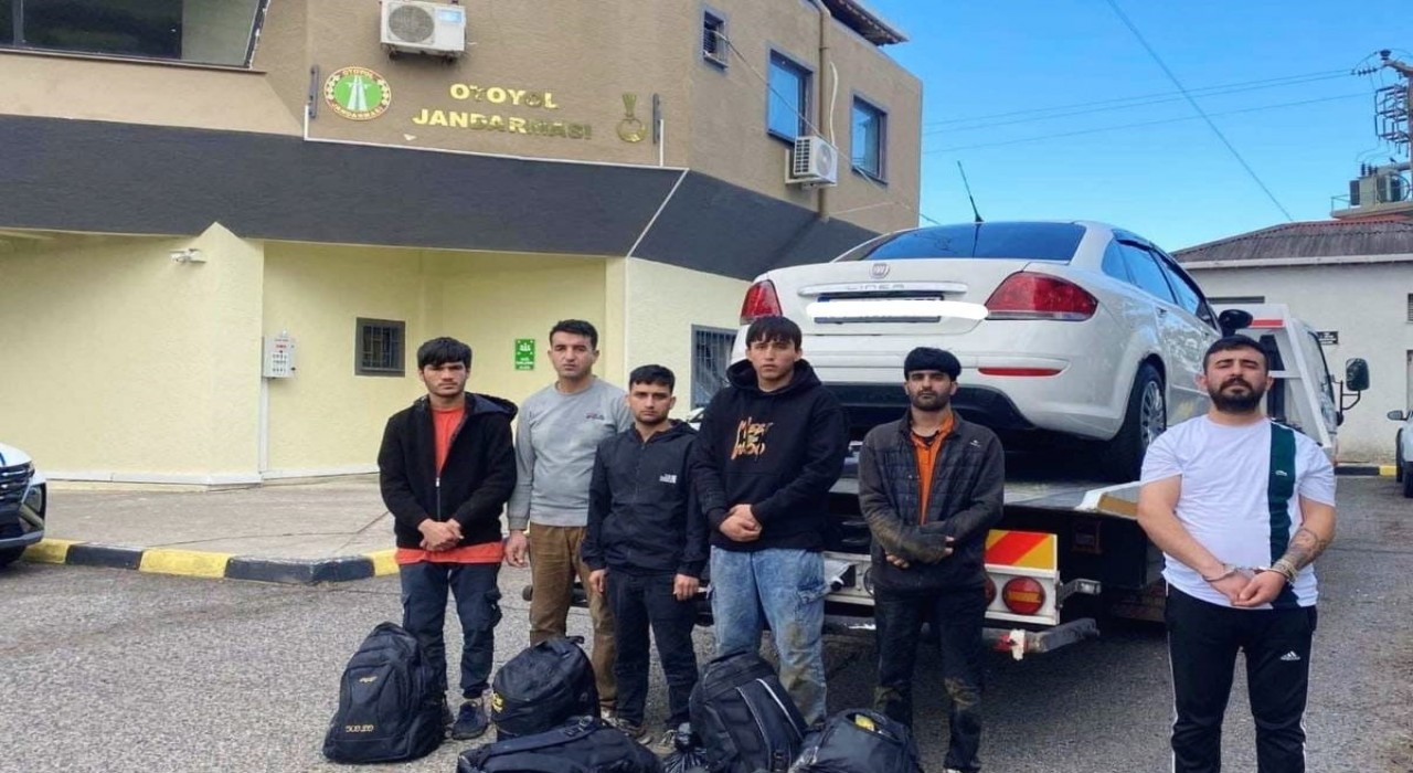 Tekirdağda yol kontrolünde 5 düzensiz göçmen ve 1 organizatör yakalandı