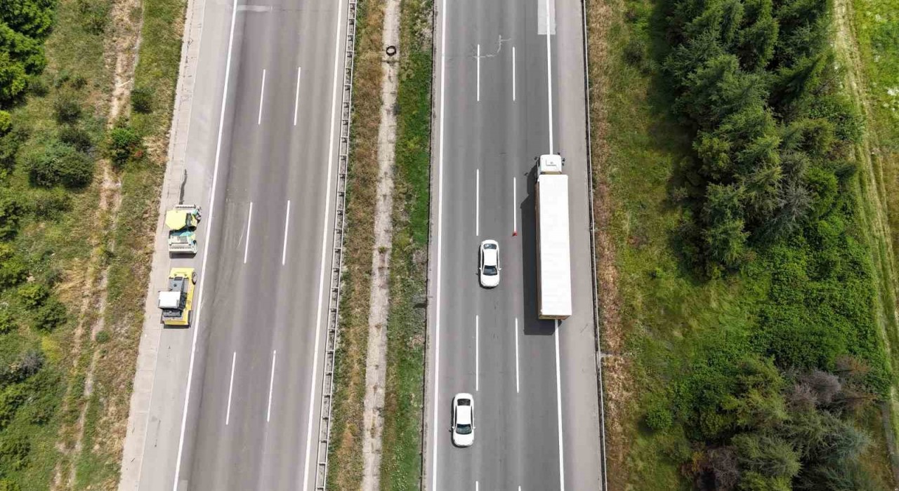 TEM Otoyolunda 4 gün boyunca İstanbul istikametine trafik tek istikametten sağlanacak