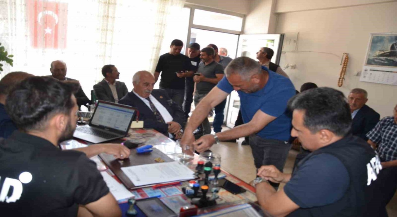 Tercanda afet konutlarının ve afet ahırlarının hak sahipleri kura ile belirlendi