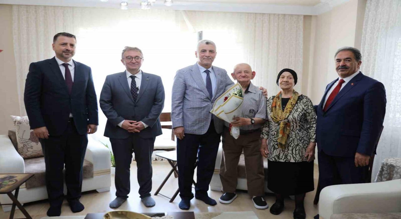 Ticaret Bakanı Bolat, Tekirdağda şehit ailesi ve gazileri ziyaret etti