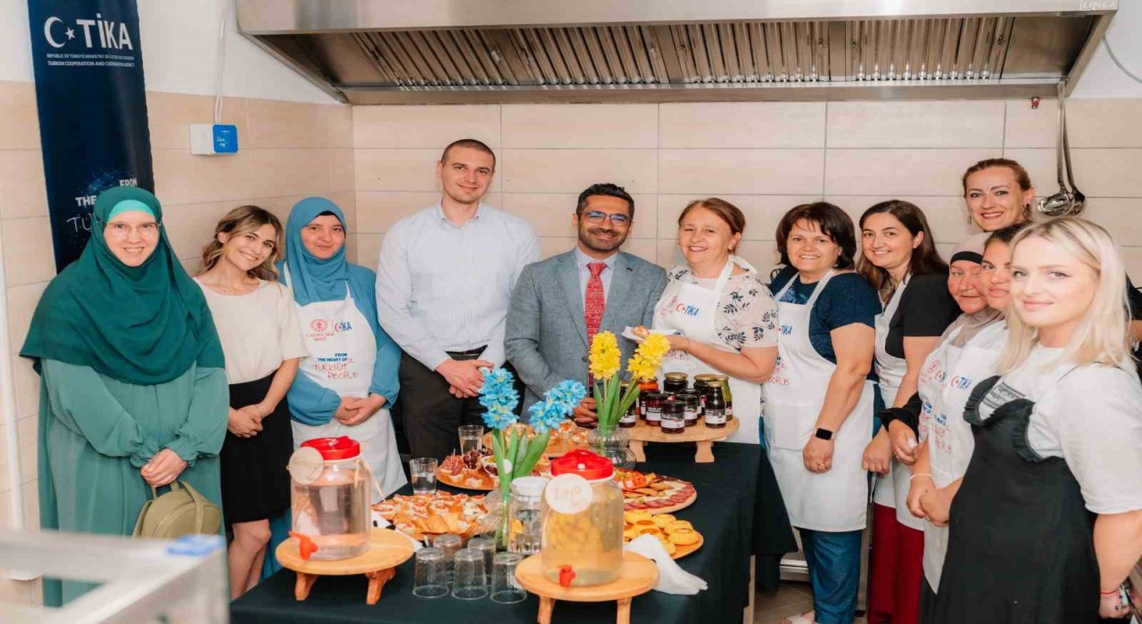 TİKA, selden etkilenen Bosnalı kadınlar için Profesyonel Mutfak kurdu