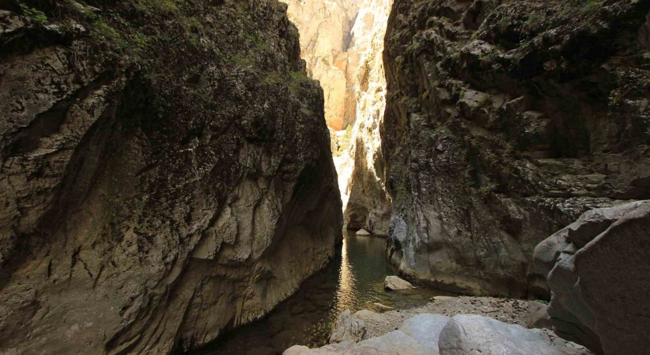 Tokalı Kanyonu görsel şölen oluşturdu